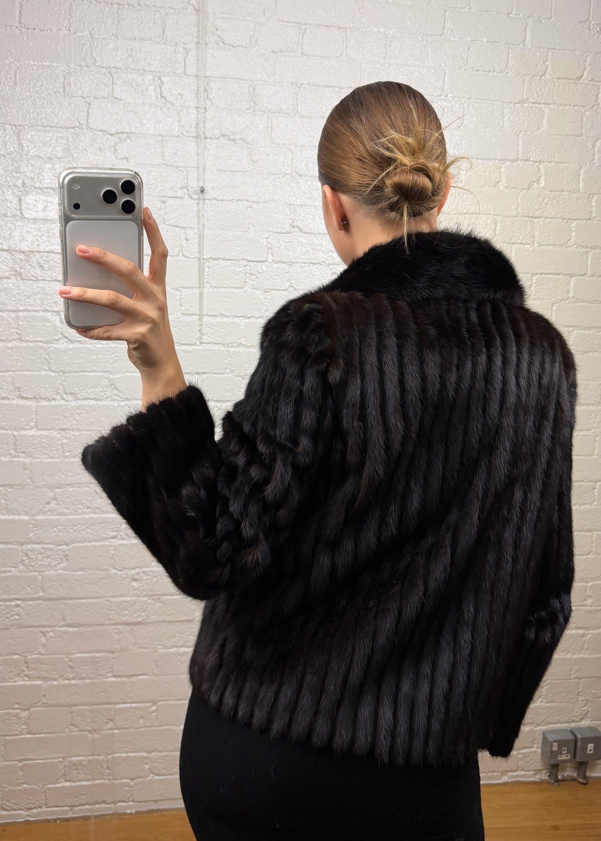 DARK BROWN MINK
